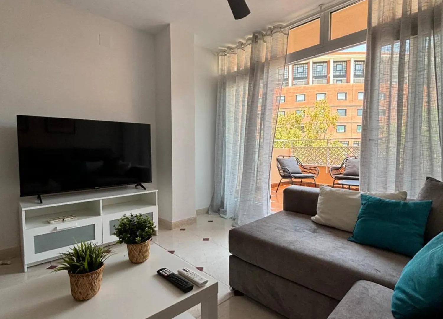 Apartamento Piso Centrico Con Parking Privado Y Terraza Super Málaga